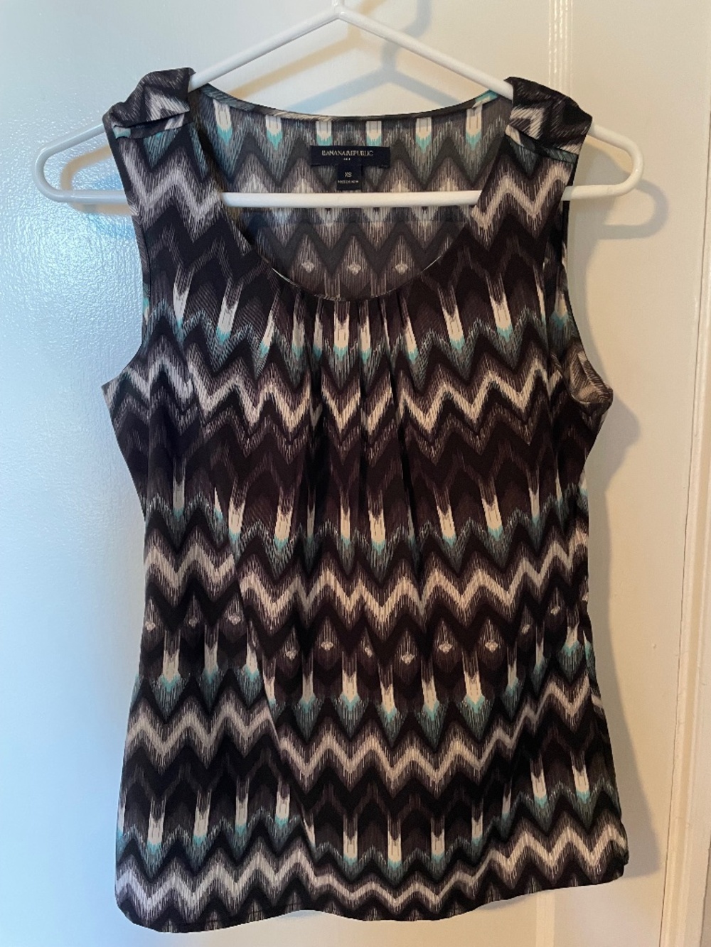 Banana Republic Sleeveless Top XS